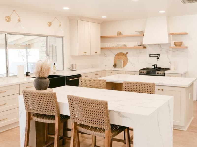 Flooring experts at Fox's Carpet Connection in Kingman, AZ